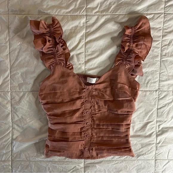 ASTR the label | NWOT Ruched Ruffle Shoulder Sleeveless Top Pink Size Small - Picture 2 of 10